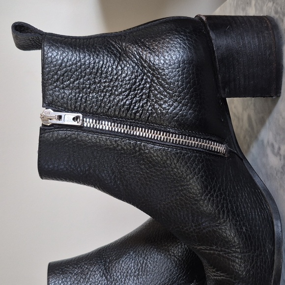 Everlane Black Ankle Boots - Picture 3 of 11